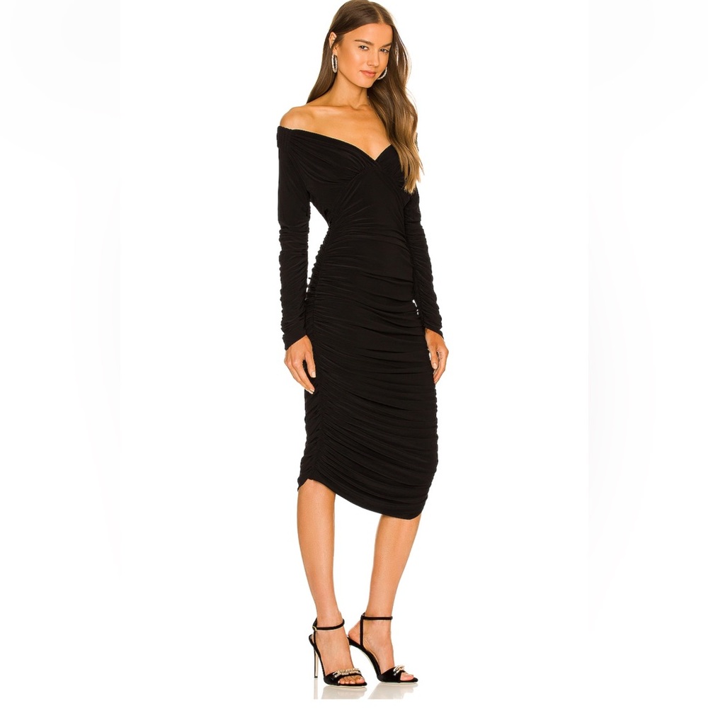 Bnwt norma kamali Tara ruched off shoulder midi dress. Black size small